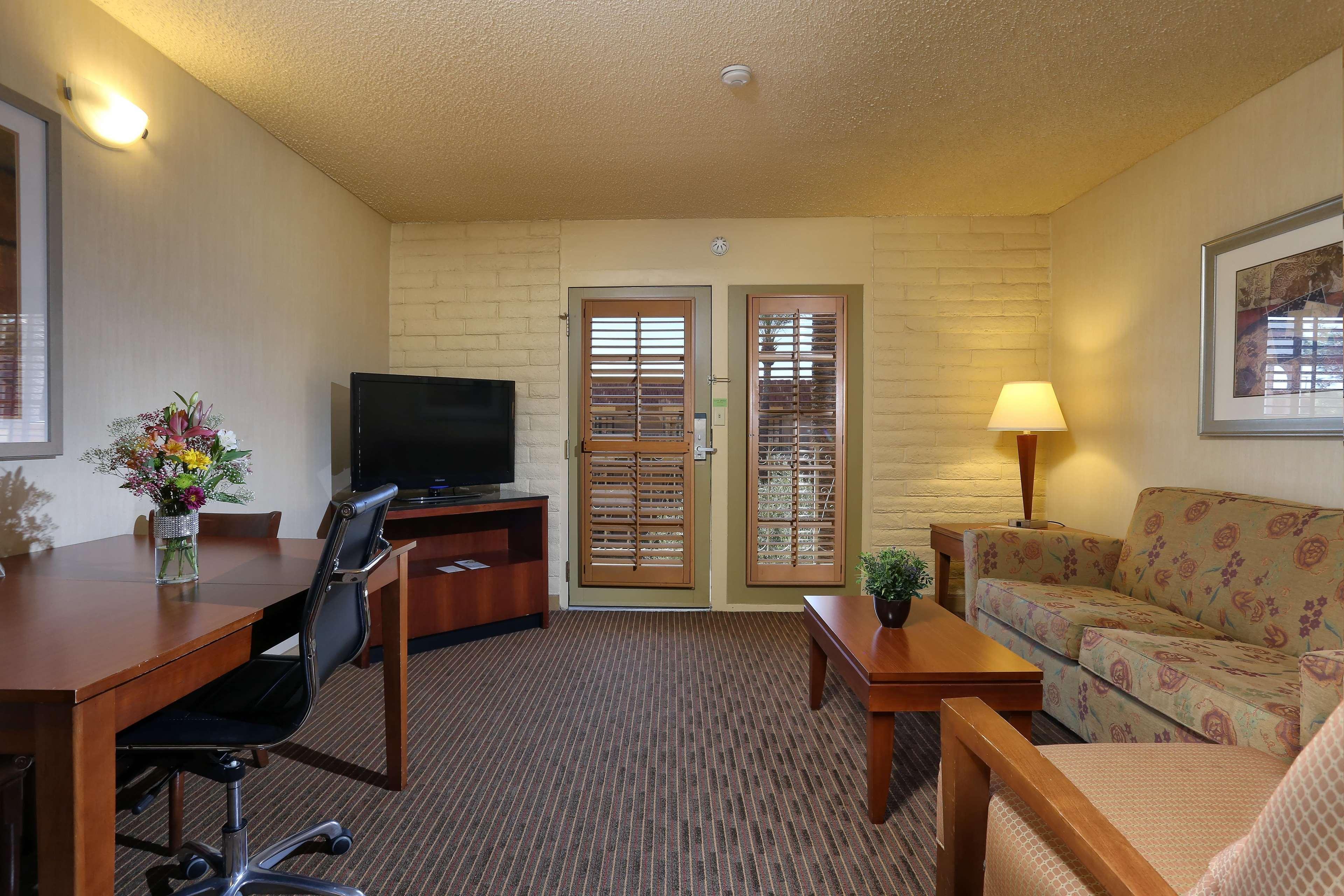 Doubletree Suites By Hilton Tucson Airport Εξωτερικό φωτογραφία