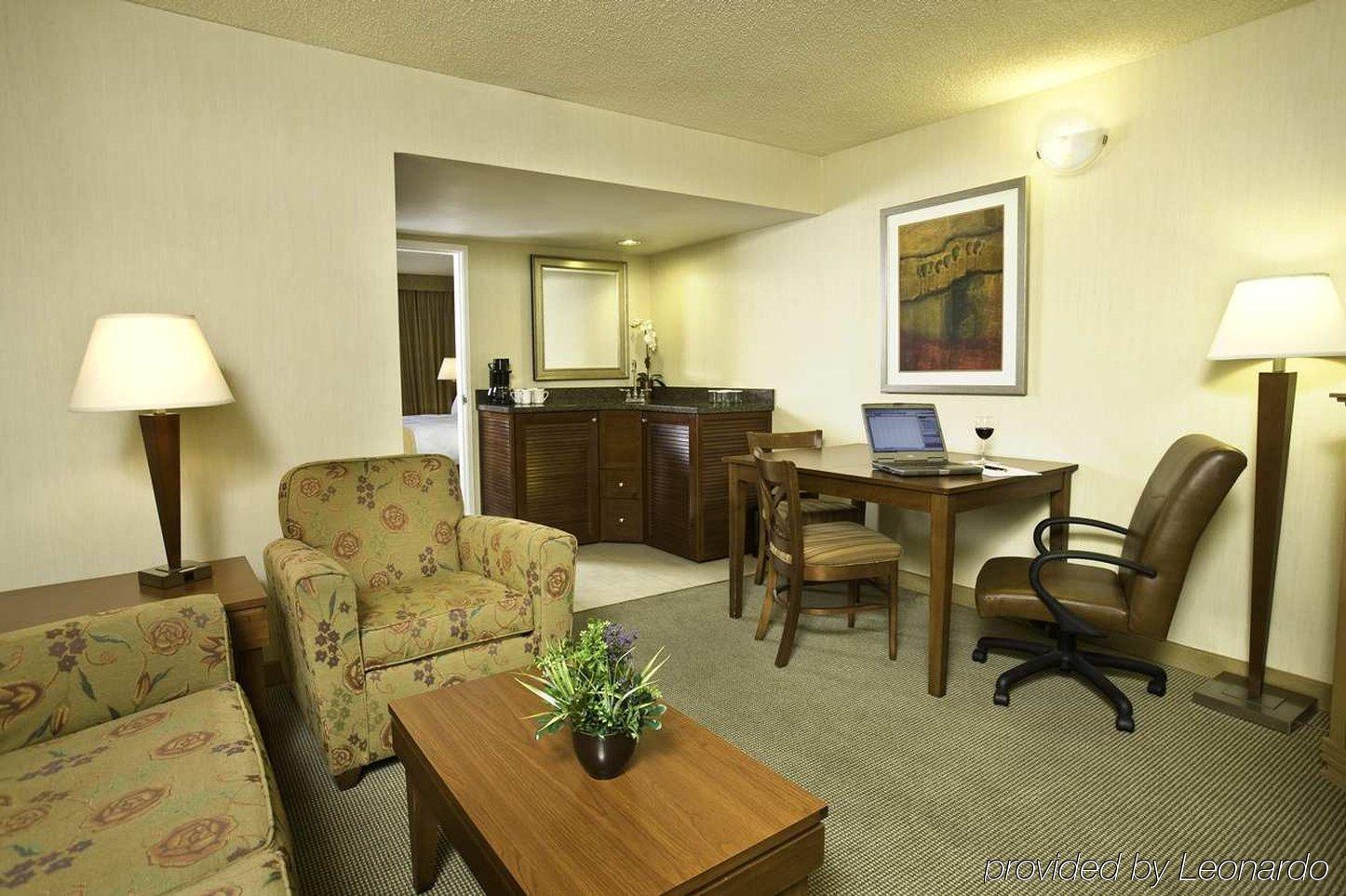 Doubletree Suites By Hilton Tucson Airport Δωμάτιο φωτογραφία
